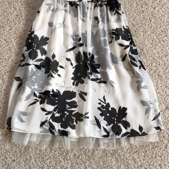 Ann Taylor, Stunning Silk & Tulle Floral Dress! - Picture 4 of 6